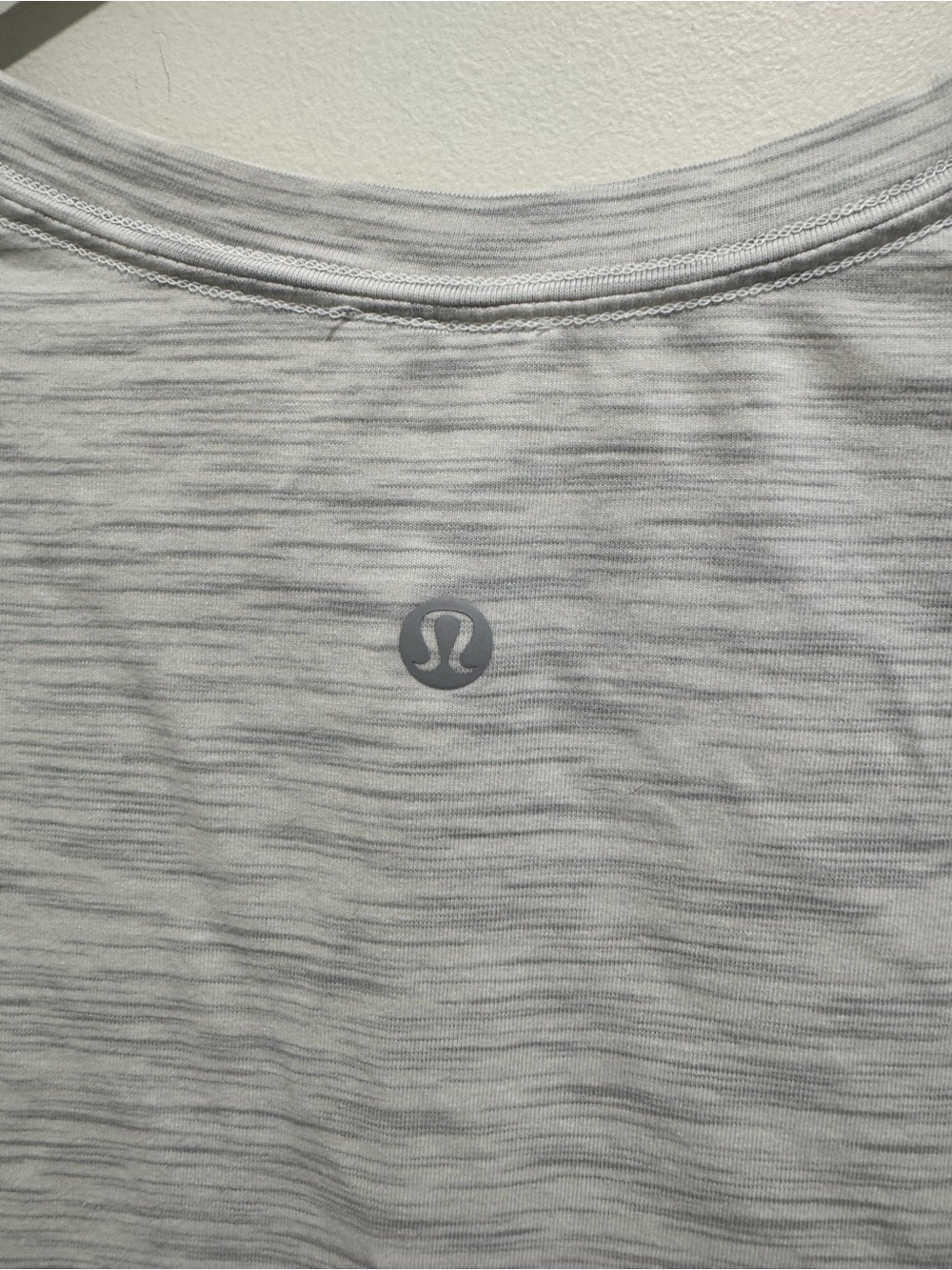 Lululemon Love Crew Tee Heathered White Gray Size 8 - Picture 4 of 6